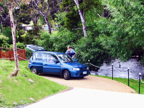 Platypus Playground Riverside Cottage - Australian Directory 12