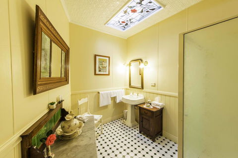 Touchwood Cottages - Australian Directory 35