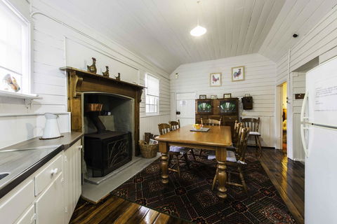 Touchwood Cottages - Australian Directory 43
