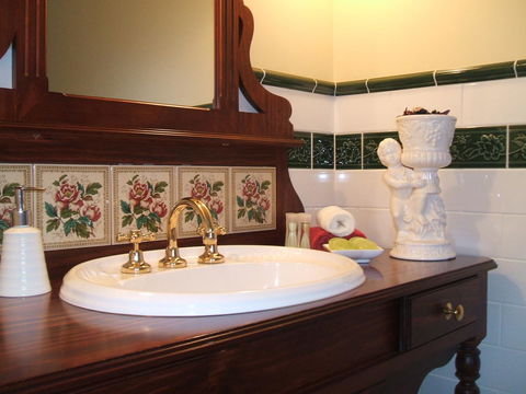 Touchwood Cottages - Australian Directory 22