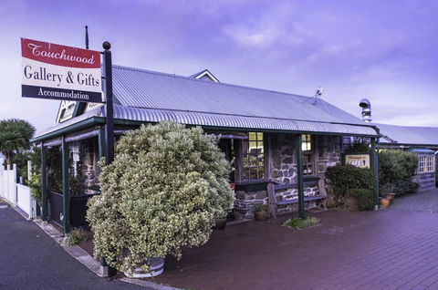 Touchwood Cottages - Australian Directory 6