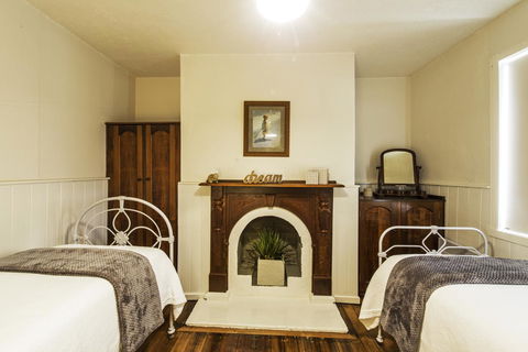 Touchwood Cottages - Australian Directory 16