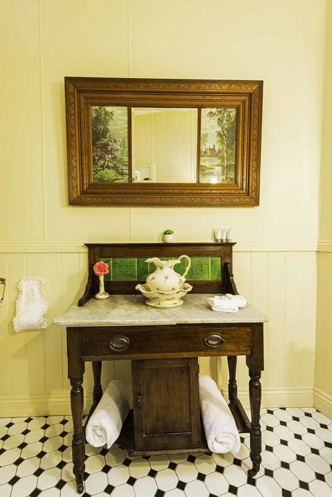 Touchwood Cottages - Australian Directory 37