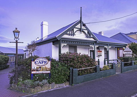 Touchwood Cottages - Australian Directory 5