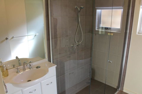 Villa 2 Bay Of Fires - Australian Directory 17