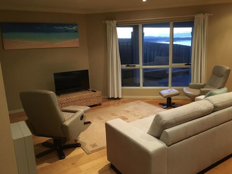 Villa 2 Bay Of Fires - Australian Directory 3
