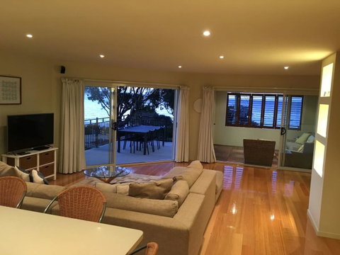 Villa 2 Bay Of Fires - Australian Directory 4