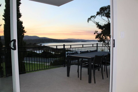 Villa 2 Bay Of Fires - Australian Directory 14