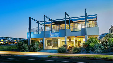 The Apollo - Australian Directory 28