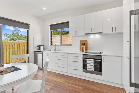 Rosewater Townhouses Dromana - Australian Directory 8