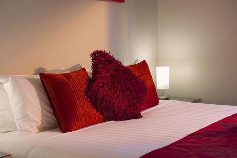 Boathouse Resort Studios And Suites - Australian Directory 16