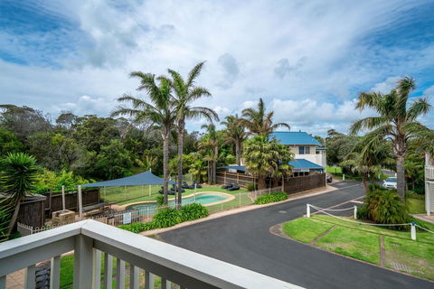 Boathouse Resort Studios And Suites - Australian Directory 1