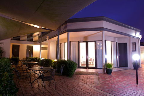 The Waverley International Hotel - Australian Directory 29