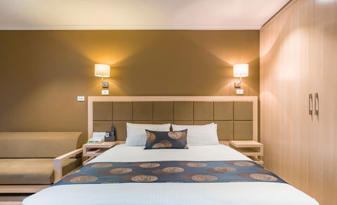 The Waverley International Hotel - Australian Directory 12