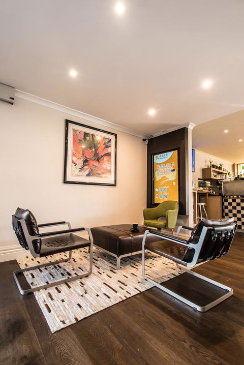 The Waverley International Hotel - Australian Directory 25