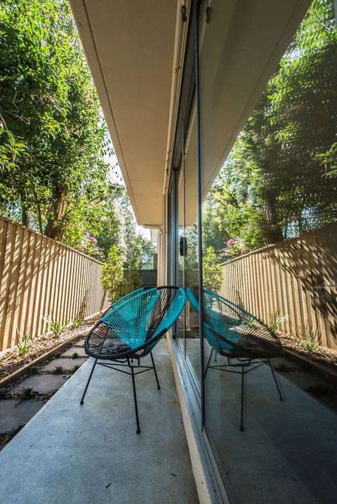 The Waverley International Hotel - Australian Directory 35