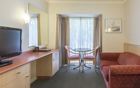 The Waverley International Hotel - Australian Directory 6