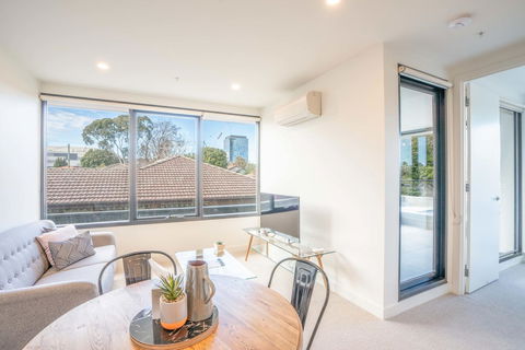 Poplar Apartments - Australian Directory 6