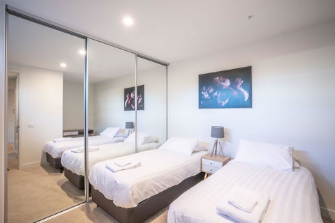 Poplar Apartments - Australian Directory 27