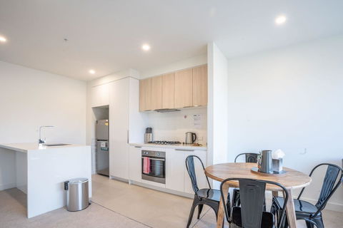 Poplar Apartments - Australian Directory 12