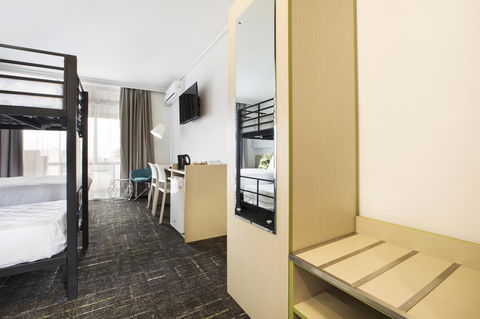 Nightcap At Sandringham Hotel - Australian Directory 23
