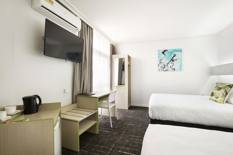 Nightcap At Sandringham Hotel - Australian Directory 17
