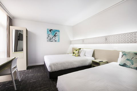 Nightcap At Sandringham Hotel - Australian Directory 1