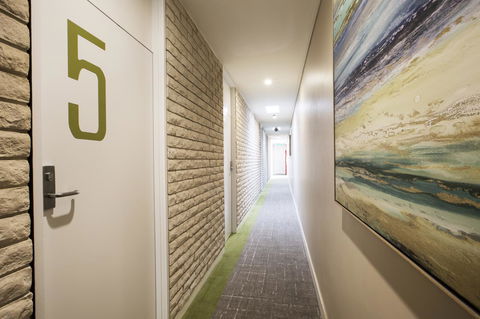 Nightcap At Sandringham Hotel - Australian Directory 15