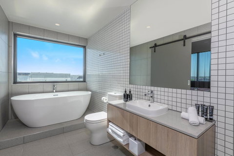 Mantra Melbourne Epping - Australian Directory 17