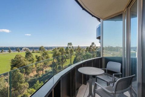 Mantra Melbourne Epping - Australian Directory 23