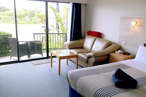 Apollo Bay Waterfront Motor Inn - Australian Directory 30