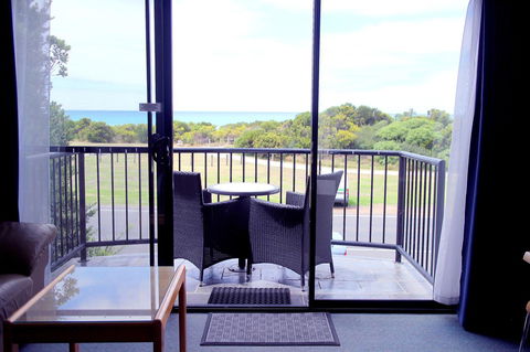 Apollo Bay Waterfront Motor Inn - Australian Directory 27