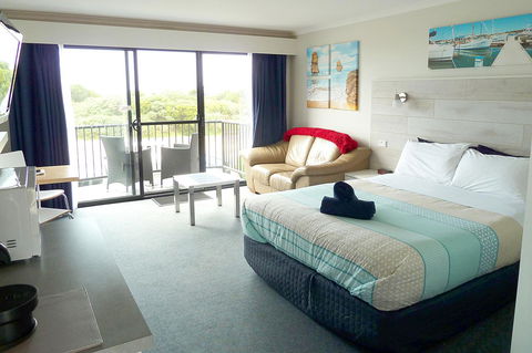 Apollo Bay Waterfront Motor Inn - Australian Directory 2