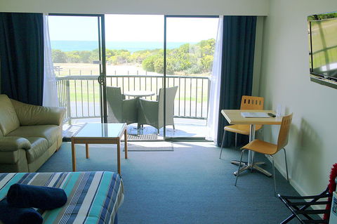 Apollo Bay Waterfront Motor Inn - Australian Directory 29