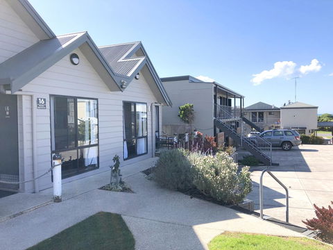 Apollo Bay Waterfront Motor Inn - Australian Directory 21