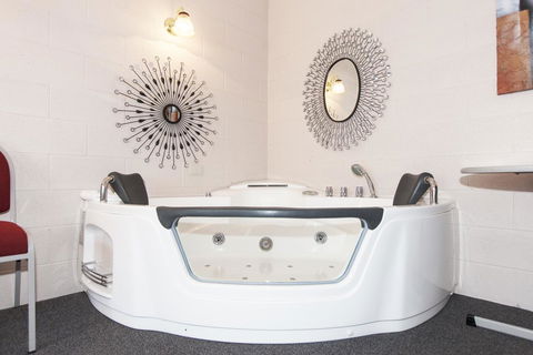 The Grampians Motel - Australian Directory 4