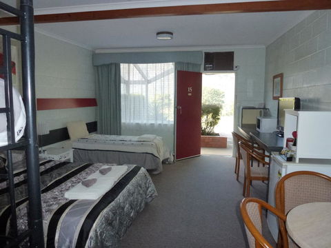The Grampians Motel - Australian Directory 37