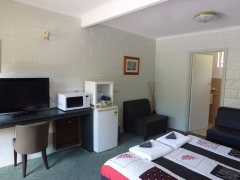 The Grampians Motel - Australian Directory 39