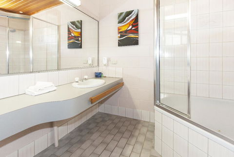 The Grampians Motel - Australian Directory 16