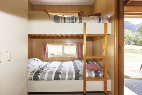 The Grampians Motel - Australian Directory 17