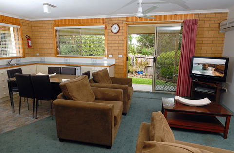 Port Campbell Parkview Motel & Apartments - Australian Directory 41