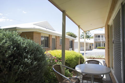 Port Campbell Parkview Motel & Apartments - Australian Directory 42