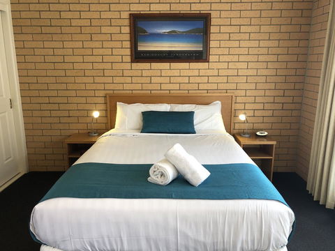 Port Campbell Parkview Motel & Apartments - Australian Directory 11