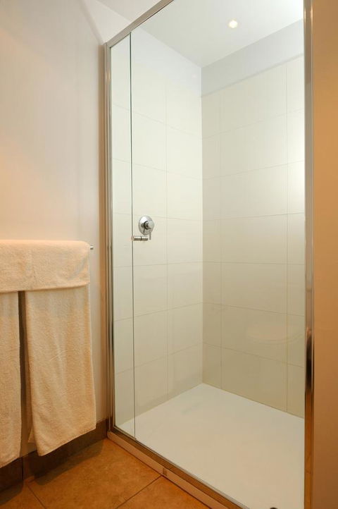 The Victoria Apartments - Australian Directory 1