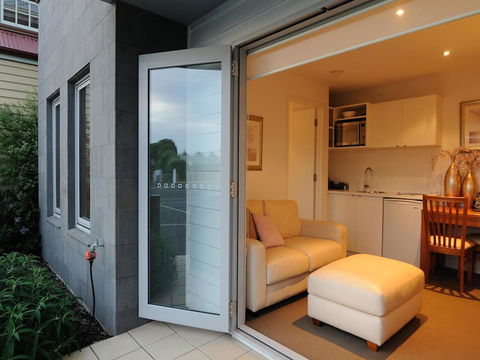 The Victoria Apartments - Australian Directory 19