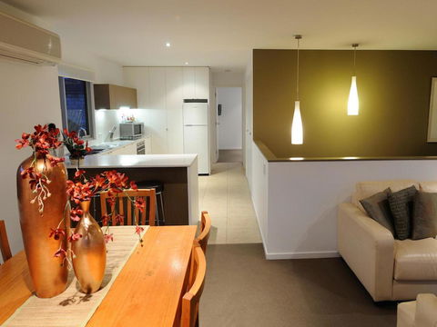 The Victoria Apartments - Australian Directory 40