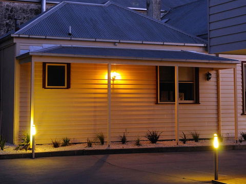 The Victoria Apartments - Australian Directory 23