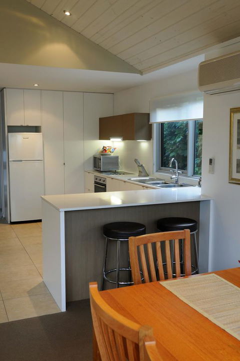 The Victoria Apartments - Australian Directory 15