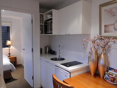 The Victoria Apartments - Australian Directory 18