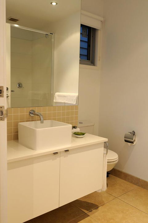 The Victoria Apartments - Australian Directory 4